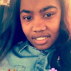 Meet your Posher, Chloé